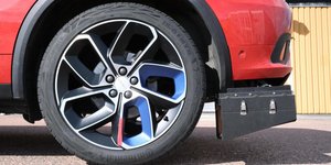 Συσκευή μπαίνει στα αυτοκίνητα για να απορροφά τους ρύπους 