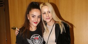 Ζένια Μπονάτσου: Η κόρη του Βλάσση Μπονάτσου και της Μάρθας Κουτουμάνου είναι πλέον 27 ετών -Η φωτό με μαγιό στην παραλία