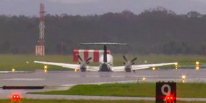 To αεροδρόμιο προσγειώθηκε με την κοιλιά στο αεροδρόμιο του Νιουκάσλ στην Αυστραλία