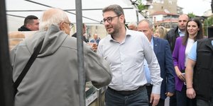 Ο πρόεδρος του ΠΑΣΟΚ Νίκος Ανδρουλάκης σε περιοδεία στα Γρεβενά