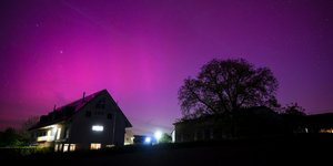 Το Βόρειο Σέλας πάνω από την Ελβετία