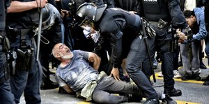 Επεισόδια στη Βαρκελώνη για ντεφιλέ της Louis Vuitton σε φημισμένο πάρκο