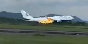Φωτιά σε Boeing