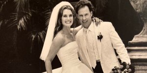 Η Μπρουκ Σιλντς σε σπάνιο στιγμιότυπο από τον γάμο της πριν από 23 χρόνια 