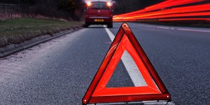 Ακινητοποιημένο αυτοκίνητο 