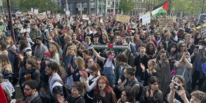 Διαδηλωτές στο Αμστερνταμ