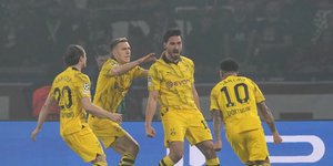 Πανηγυρισμοί των παικτών της Ντόρτμουντ