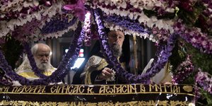 Μεγάλη Παρασκευή: Ζωντανά η Ακολουθία του Επιτάφιου Θρήνου στην Αθήνα