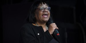 Νταϊάν Άμποτ