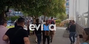 Στα Δικαστήρια Χαλκίδας οι εφοριακοί που συνελήφθησαν