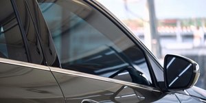 Φιμέ τζάμια στο αυτοκίνητο 