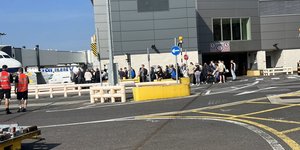 Σκηνές χάους στο αεροδρόμιο Γκάτγουικ