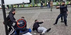 Αστυνομικός εξουδετερώνει τον δράστη της επίθεσης με μαχαίρι στη νότια Γερμανία