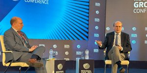 Ο Κωστής Χατζηδάκης σε συνέδριο στη Πάτρα