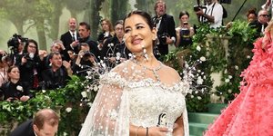 Η Ινδή δισεκατομμυριούχος Sudha Reddy με διαμαντένιο κολιέ αξίας 10 εκατομμυρίων δολαρίων στο Met Gala