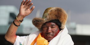 O Νεπαλέζος ορειβάτης Κάμι Ρίτα Σέρπα ανέβηκε 30 φορές στο Έβερεστ