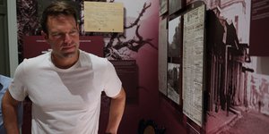 Ο Στέφανος Κασσελάκης στο μουσείο Νίκος Μπελογιάννης στην Αμαλιάδα