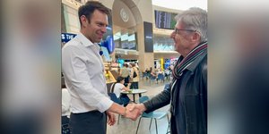 Κασσελάκης: Συνάντηση με τον υποψήφιο για τη Κομισιόν Βάλτερ Μπάιερ στο δρόμο της επιστροφή από τη Δυτική ΌχθηΚασσελάκης: Συνάντηση με τον υποψήφιο για τη Κομισιόν Βάλτερ Μπάιερ στο δρόμο της επιστροφή από τη Δυτική Όχθη