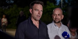 Στεφανος Κασσελακης ΜΠΛΕ ΠΟΥΚΑΜΙΣΟ