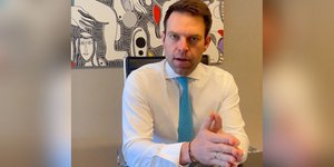 Κασσελάκης: Να σπάσουμε την αλαζονεία την άλλη Κυριακή, οι πολιτικοί πρέπει να είναι υπηρέτες, όχι Λουδοβίκοι