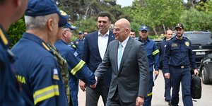 Αλεξανδρούπολη: Συσκέψεις Β. Κικίλια και Ν. Δένδια για την αντιμετώπιση των δασικών πυρκαγιών