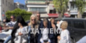 Οι συλληφθέντες εφοριακοί οδηγούνται στον ανακριτή