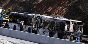 Το λεωφορείο του ΟΑΣΘ που κάηκε ολοσχερώς