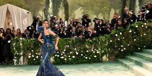 Κάποτε οι διάσημοι σχεδιαστές αρνούνταν να ντύσουν την Zendaya