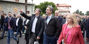 Ο Κυριάκος Μητσοτάκης περιοδεύει στην Κατερίνη