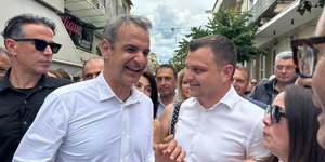 Μητσοτάκης: Περιοδεία στην Άρτα συνοδευόμενος από τον γιο του Φρέντη Μπελέρη, Πέτρο