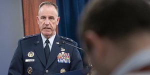 O εκπρόσωπος του Πενταγώνου, ταξίαρχος Πατ Ράιντερ