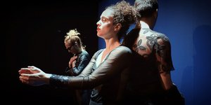 ηθοποιοί ακουμπούν πλατες