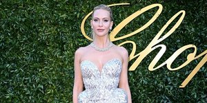 Πόπι Ντελεβίν