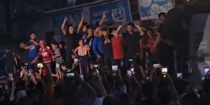 Γάζα: Παλαιστίνιοι βγήκαν στους δρόμους και πανηγυρίζουν