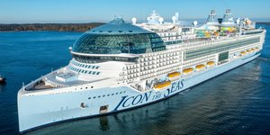 Το τεράστιο κρουαζιερόπλοιο Icon of the Seas