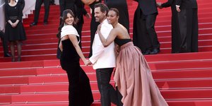 Η Σελένα Γκόμεζ και η Ζόε Σαλντάνα στην πρεμιέρα της ταινίας τους «Emilia Perez» στις Κάννες 