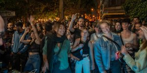 : Street Parties και Music Sessions σε Πλατείες της Αθήνας
