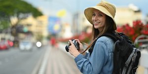 Γυναίκα με φωτογραφική μηχανή