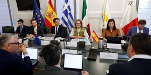 Σύσκεψη εκπροσώπων υπουργείου Μετανάστευσης