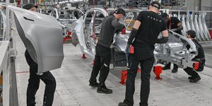 Tesla εργοστάσιο