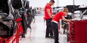 Εργαζόμενοι σε αυτοκινητοβιομηχανία 