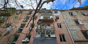 τουβλί πολυκατοικια 