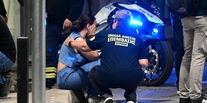 Βύρωνας: Γάζωσαν ζευγάρι Αλβανών μέσα στο ΙΧ τους -Νεκρός ο άνδρας