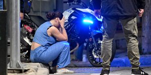 Βύρωνας: Γάζωσαν ζευγάρι Αλβανών μέσα στο ΙΧ τους -Νεκρός ο άνδρας [βίντεο]