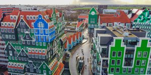 Κτίρια στο Zaandam που μοιάζουν να είναι φτιαγμένα από Lego