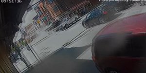 Τροχαίο-σοκ στο Σικάγο: Λεωφορείο παρέσυρε οχήματα στο πέρασμά του, τραυματίστηκαν 5 άτομα