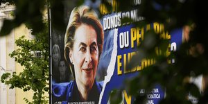 αφισα Ουρσουλα 