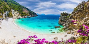 ΜΙα από τις ωραιότερες παραλίες του νησιού