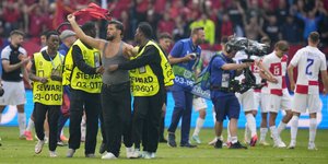 Εισβολή οπαδού στο Αλβανία-Κροατία για το EURO 2024