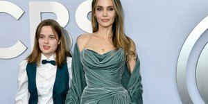 Η Αντζελίνα Τζολί με την κόρη της Βιβιέν στα Tony Awards